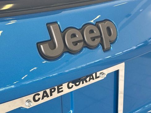 New 2026 Jeep Compass Latitude AWD/4WD image 32