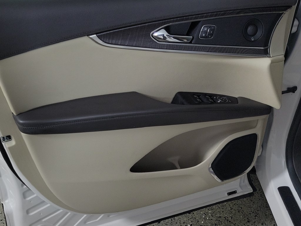 Used 2019 Lincoln Nautilus Reserve FWD image 21