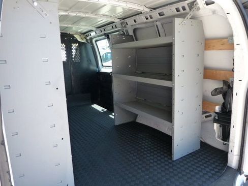 Used 2022 Chevrolet Express 2500 w/ Driver Convenience Package image 16