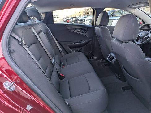 Used 2024 Chevrolet Malibu LT image 31