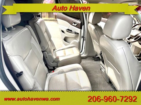 Used 2018 GMC Acadia SLT FWD image 10