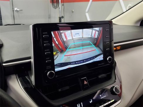 Used 2021 Toyota Corolla LE w/ Carpet Mat Package (TMS) image 24