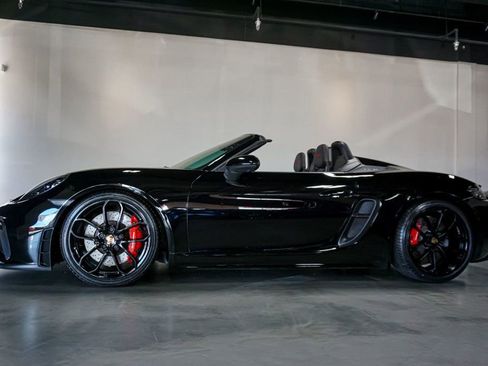 Used 2022 Porsche 718 Boxster Spyder RWD image 76