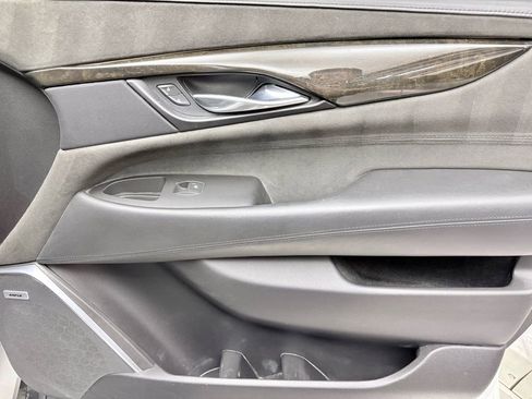 Used 2020 Cadillac Escalade Platinum image 16