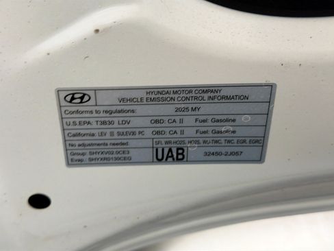 Used 2025 Hyundai Elantra Sport FWD image 16