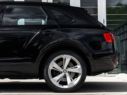 Certified 2020 Bentley Bentayga image 13
