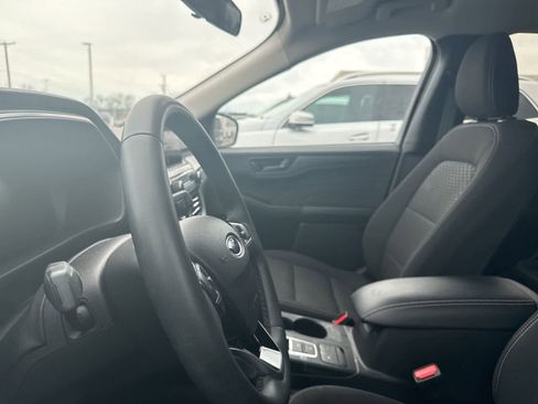 Used 2023 Ford Escape Active image 31