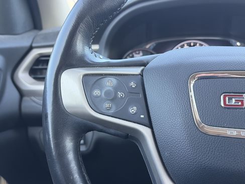 Used 2019 GMC Acadia Denali w/ Technology Package AWD/4WD image 23