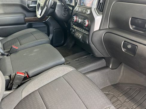 Used 2022 GMC Sierra 2500 SLE w/ SLE Value Package; AWD/4WD image 17