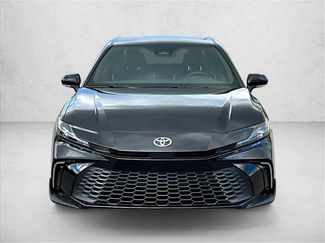 Used 2025 Toyota Camry SE FWD video 3
