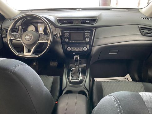 Used 2017 Nissan Rogue SV AWD/4WD image 13