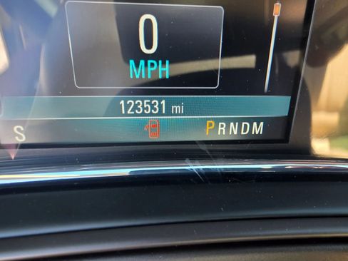 Used 2016 Buick Regal FWD image 16