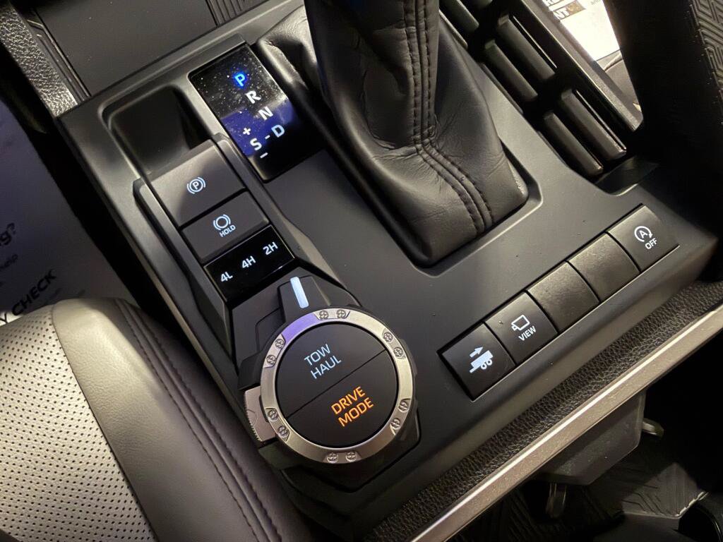 Certified 2026 Toyota Tacoma Limited AWD/4WD image 30