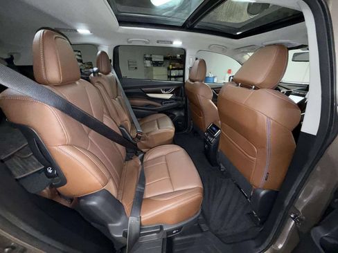Used 2022 Subaru Ascent Touring AWD/4WD image 16