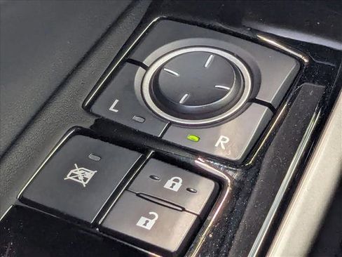 Used 2018 Lexus IS 300 w/ Accessory Package 2 image 11