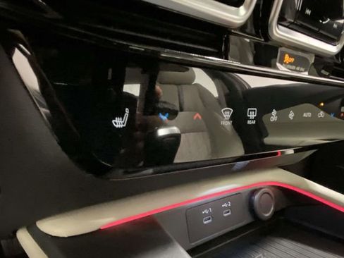 New 2026 Nissan Sentra SL w/ Floor Mat Package FWD image 21