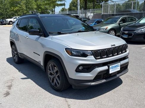 Used 2026 Jeep Compass Limited AWD/4WD image 2