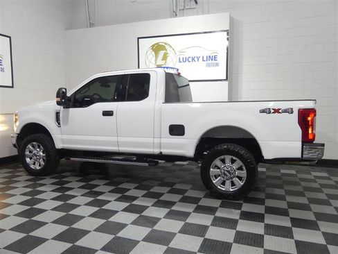 Used 2018 Ford F350 XLT image 7