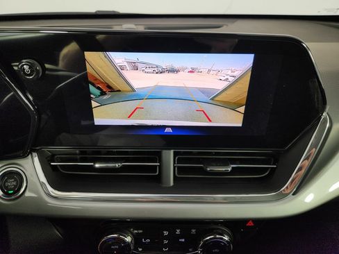 New 2026 Chevrolet Trax LT w/ Driver Confidence Package image 15