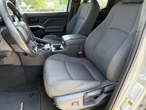 Certified 2024 Toyota Tacoma SR5 AWD/4WD image 21