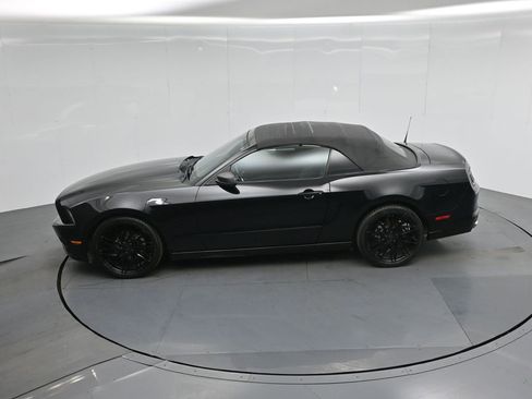 Used 2014 Ford Mustang Convertible w/ Equipment Group 102A image 38