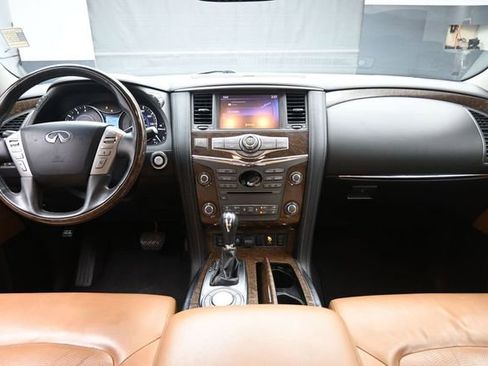 Used 2017 INFINITI QX80 Signature Edition RWD image 9