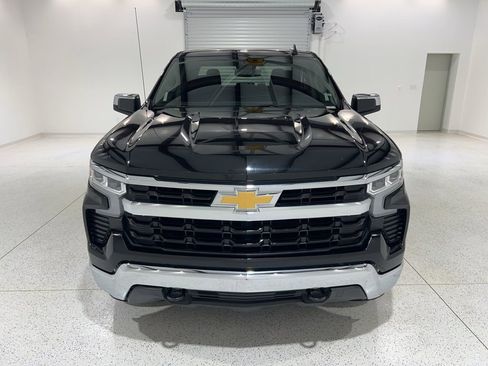 Used 2025 Chevrolet Silverado 1500 LT image 8