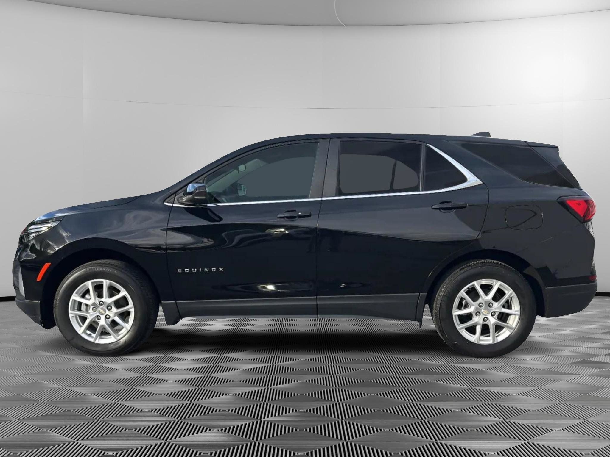 Used 2023 Chevrolet Equinox LT AWD/4WD image 5