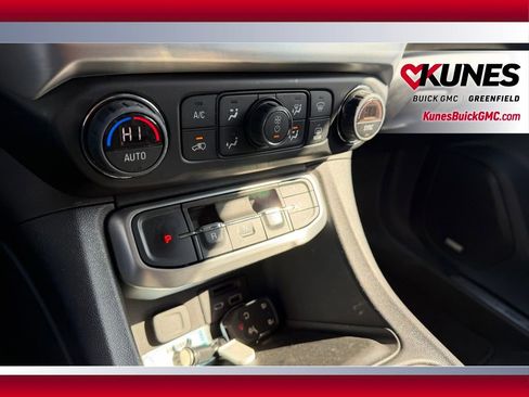 Used 2023 GMC Acadia SLT AWD/4WD image 20
