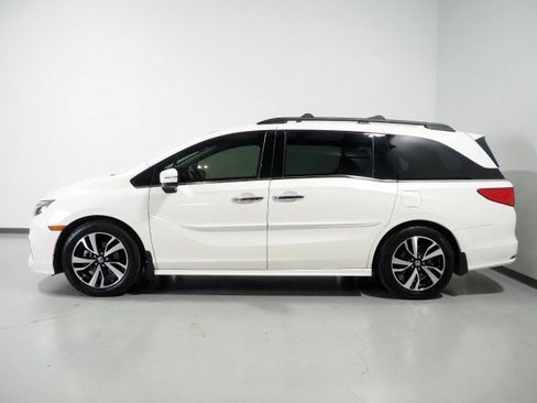 Used 2018 Honda Odyssey Elite image 8
