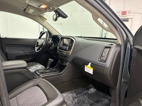 Used 2017 Chevrolet Colorado Z71 AWD/4WD image 13