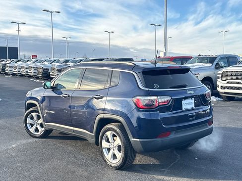 Used 2017 Jeep Compass Latitude w/ Popular Equipment Group image 5