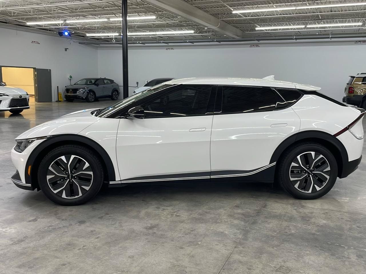 Used 2024 Kia EV6 Light RWD image 11