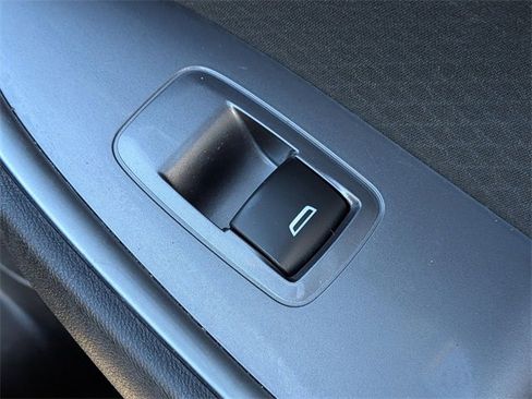 Used 2022 Chevrolet Malibu LT image 35