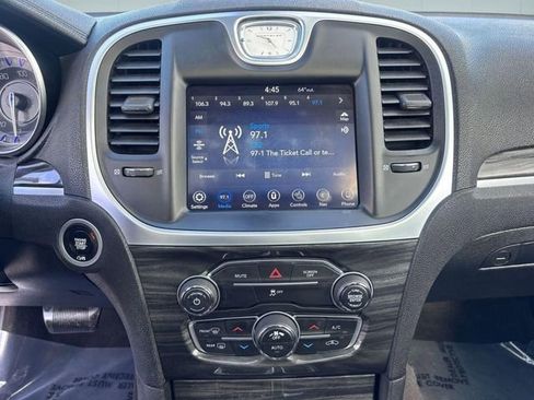 Used 2019 Chrysler 300 Touring L w/ Quick Order Package 22F image 22