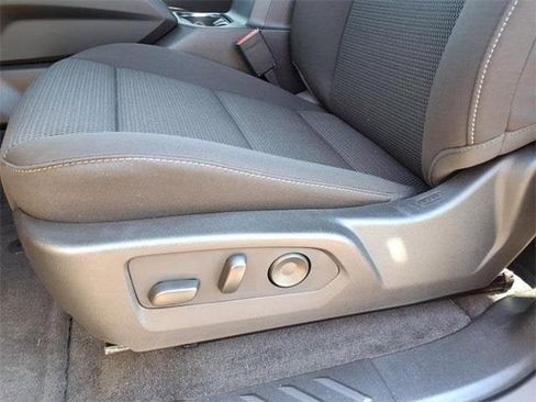 New 2025 GMC Canyon Elevation w/ Convenience Package image 6