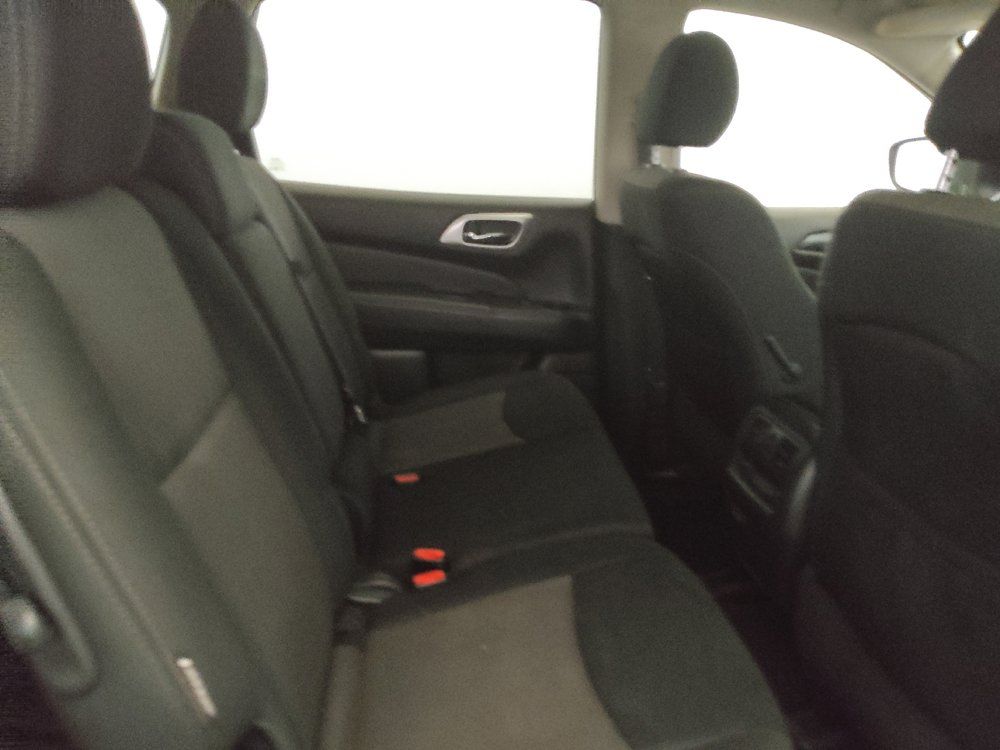 Used 2019 Nissan Pathfinder S AWD/4WD image 19