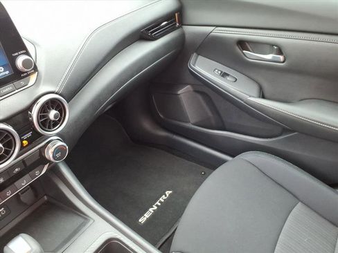 Used 2022 Nissan Sentra SV image 34