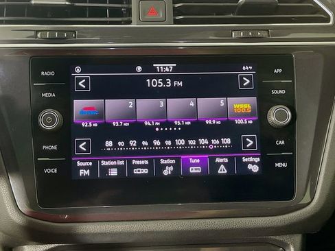 Used 2022 Volkswagen Tiguan SE R-Line FWD image 15