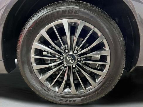 Used 2023 INFINITI QX80 Sensory w/ All-Season Package AWD/4WD image 45