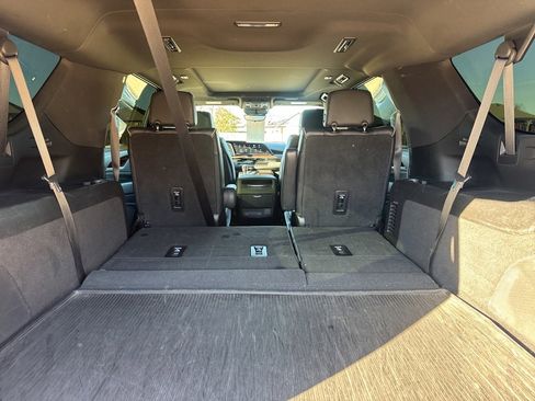 Used 2023 Cadillac Escalade ESV Premium Luxury image 51