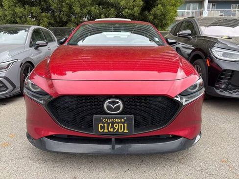 Used 2021 MAZDA MAZDA3 Hatchback w/Premium Plus Pkg image 2