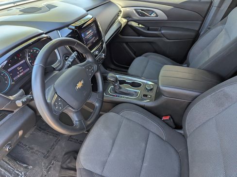 Used 2023 Chevrolet Traverse LT image 19