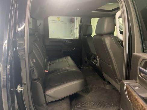 Used 2023 GMC Sierra 2500 Denali w/ Denali Ultimate Package image 13