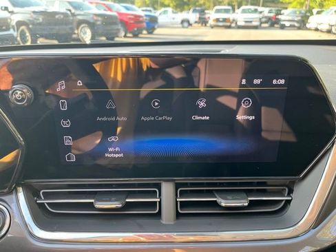 Used 2025 Chevrolet Trax ACTIV w/ Driver Confidence Package FWD image 29