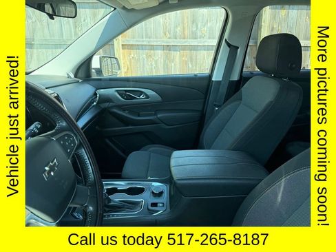 Used 2021 Chevrolet Traverse LT FWD image 5