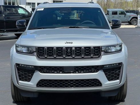 New 2026 Jeep Grand Cherokee L Limited AWD/4WD image 46