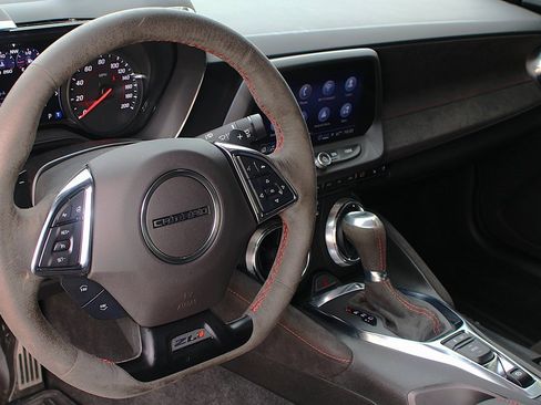 Used 2023 Chevrolet Camaro ZL1 image 4