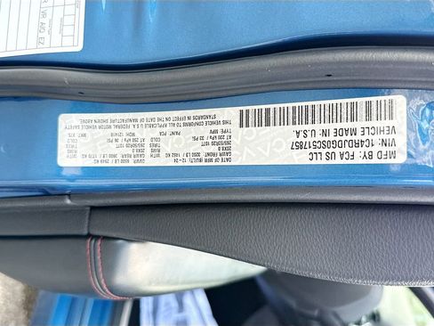 Used 2025 Dodge Durango GT image 37