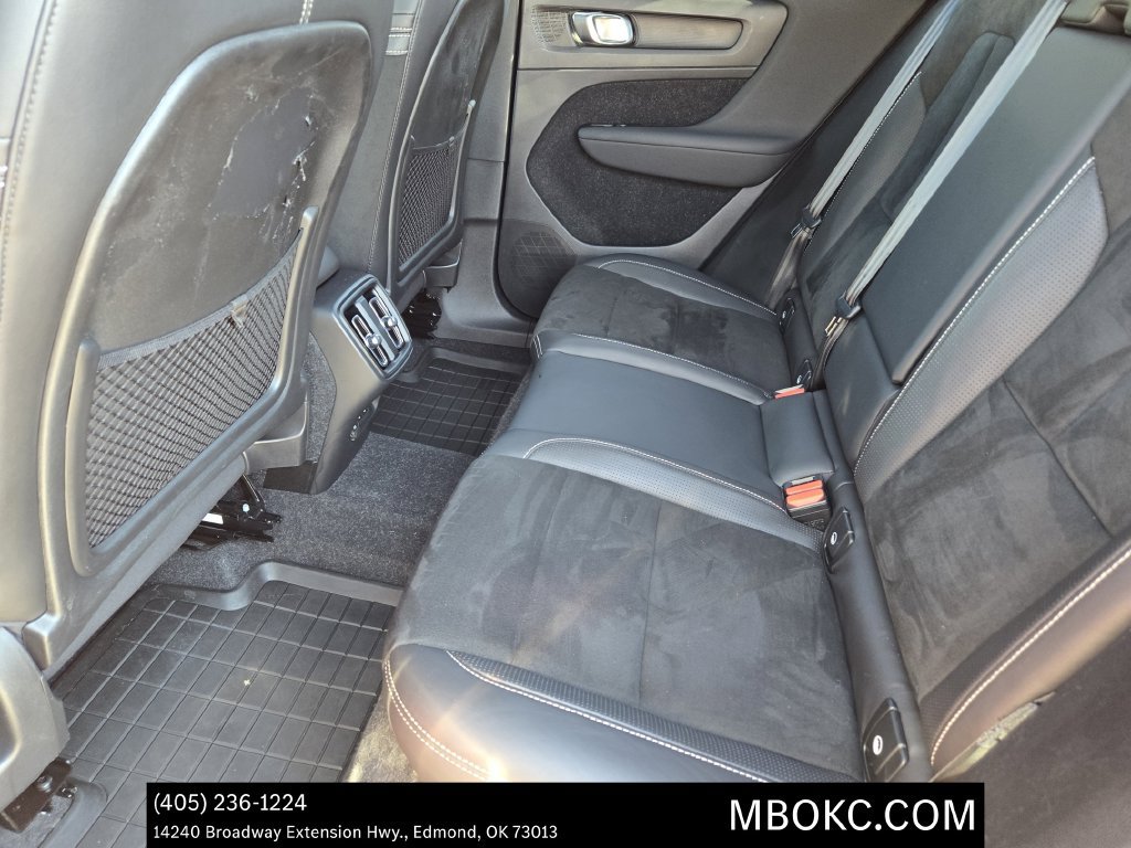 Used 2021 Volvo XC40 T5 R-Design w/ Advanced Package AWD/4WD image 22